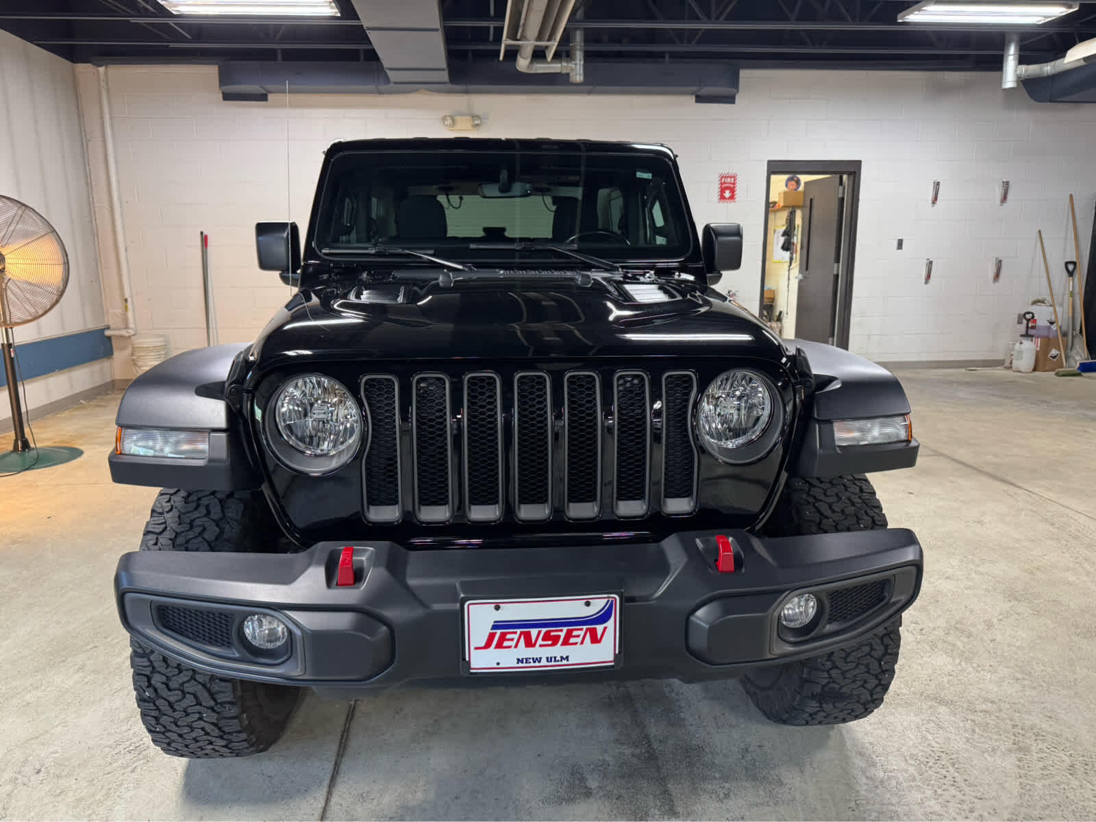 Used 2022 Jeep Wrangler Rubicon with VIN 1C4HJXCN0NW270687 for sale in New Ulm, Minnesota