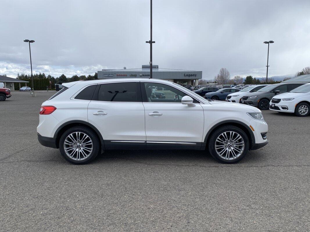 Used 2016 Lincoln MKX Reserve with VIN 2LMTJ8LR1GBL21055 for sale in Island City, OR