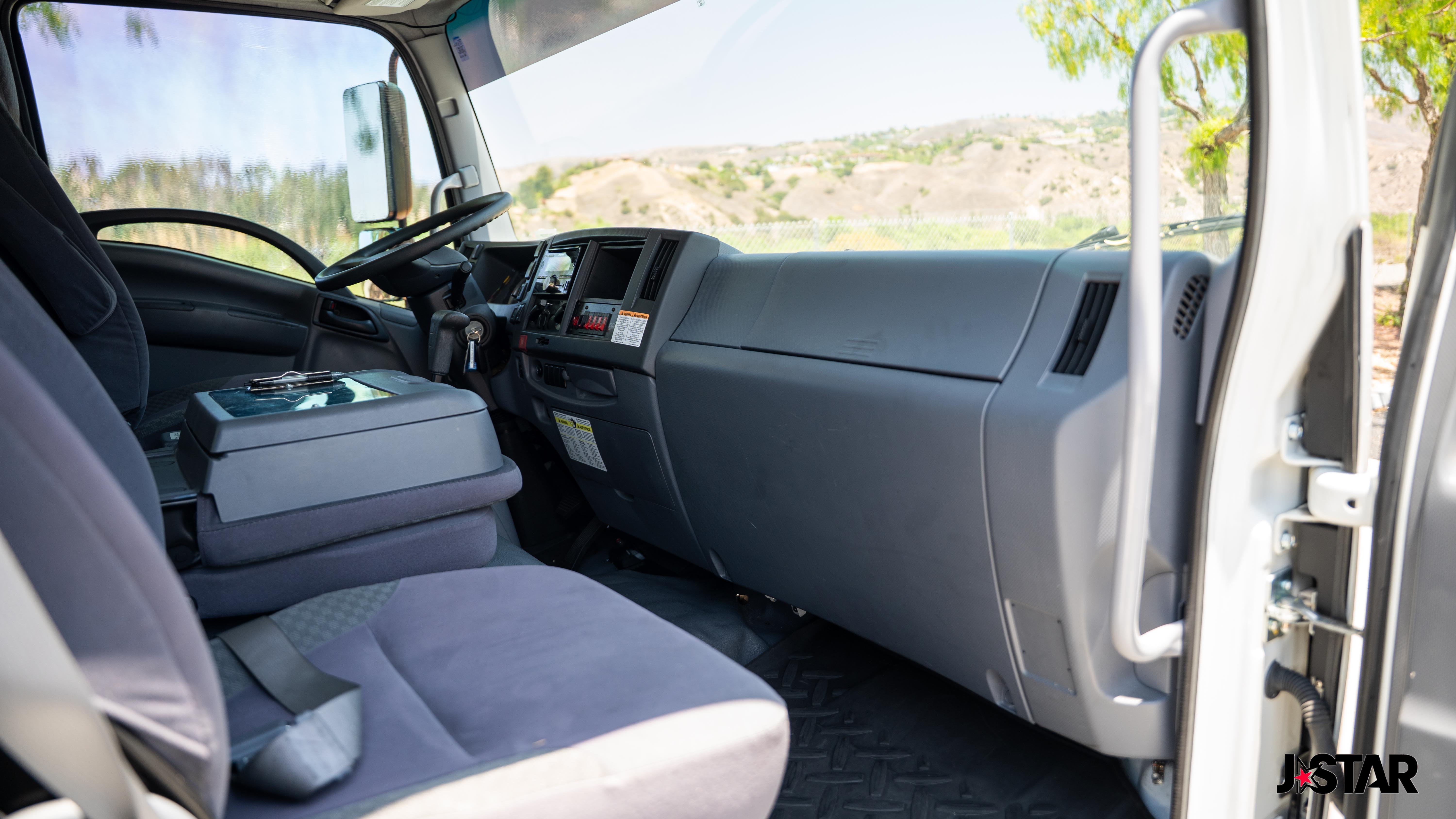 2018 Chevrolet Silverado 5500HD - Photo 12