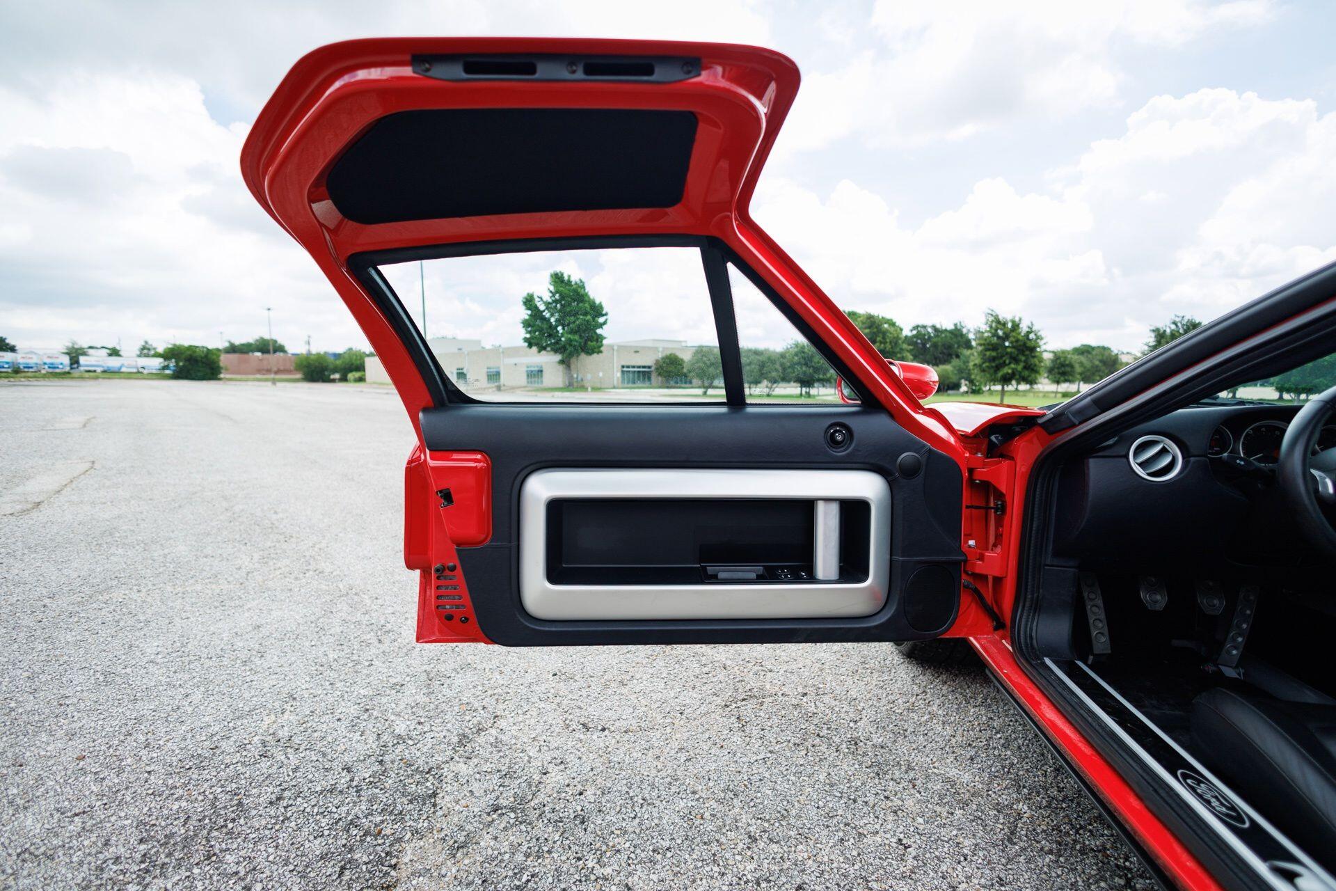 2005 Ford GT Base - Photo 33