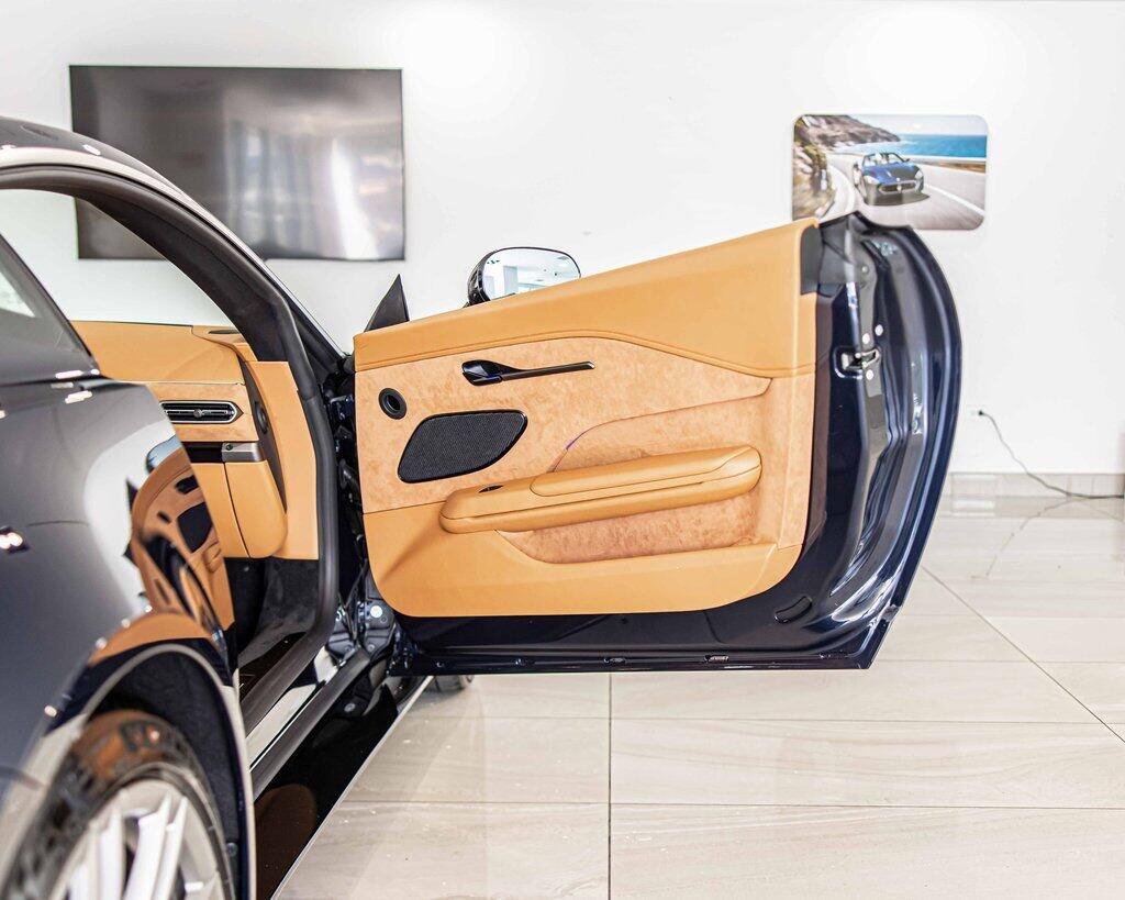 2026 Aston Martin Vantage Base - Photo 33