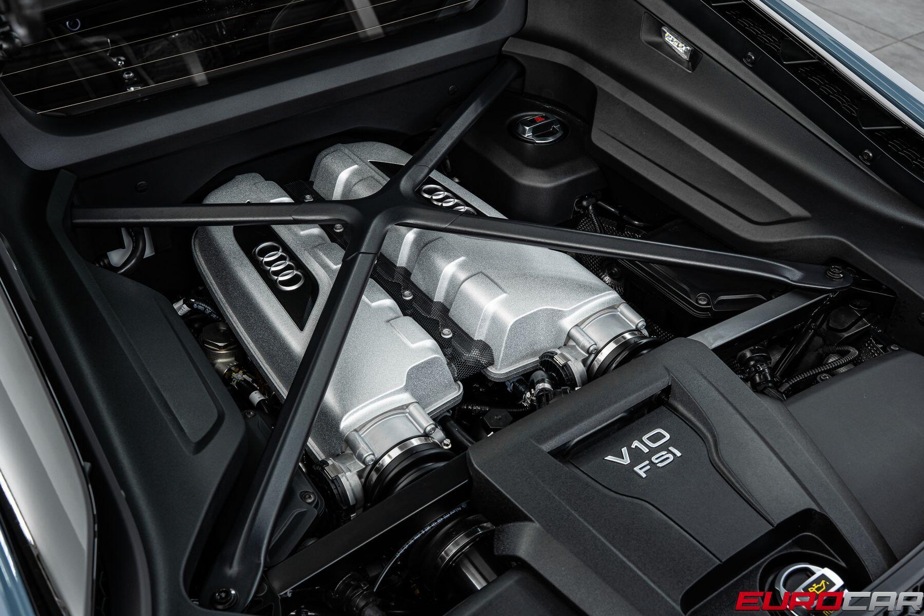 2022 Audi R8 V10 PERFORMANCE RWD * CARBON INTERIOR TRIM*Image 18