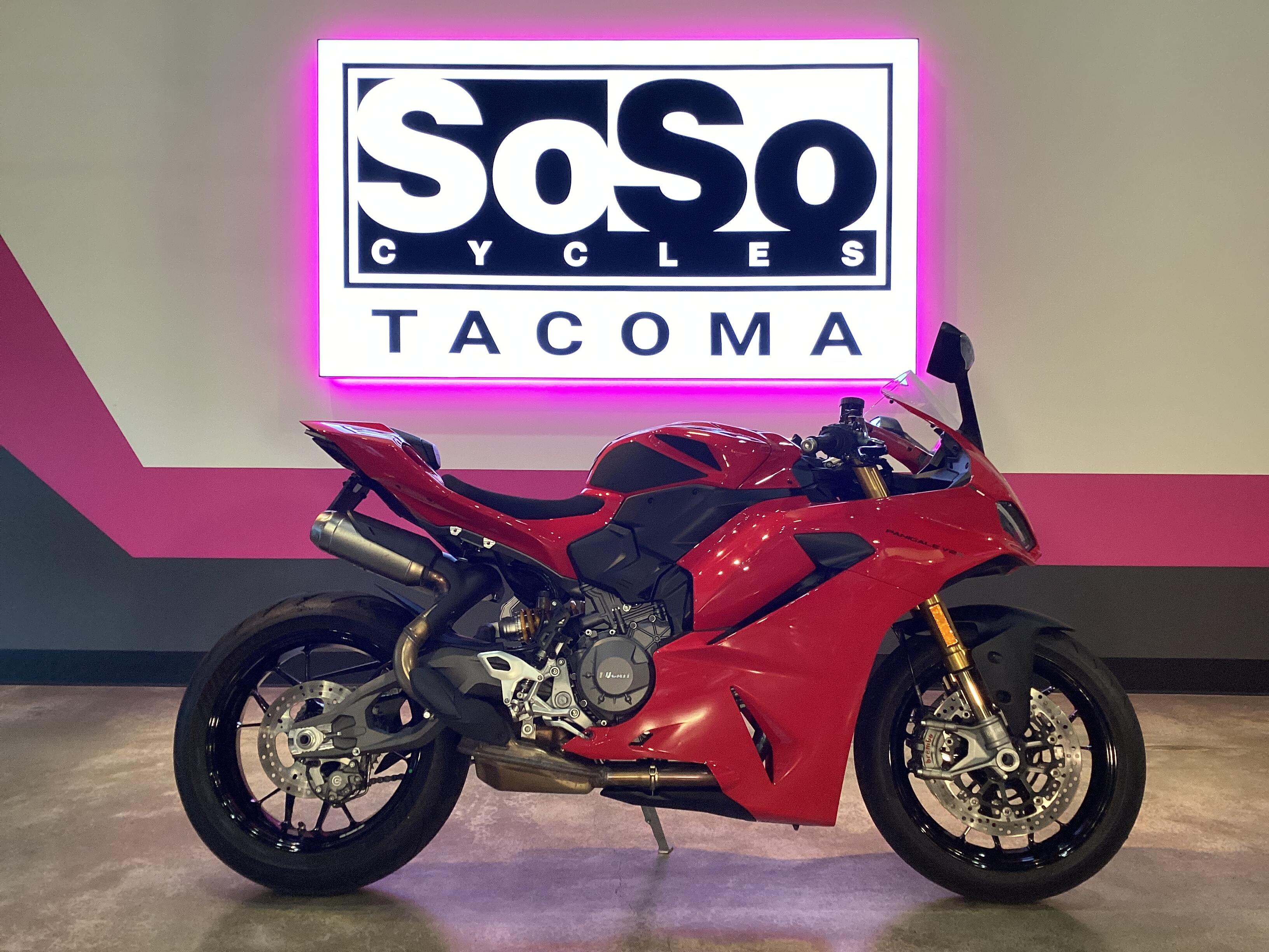 2025 Ducati Panigale V2s