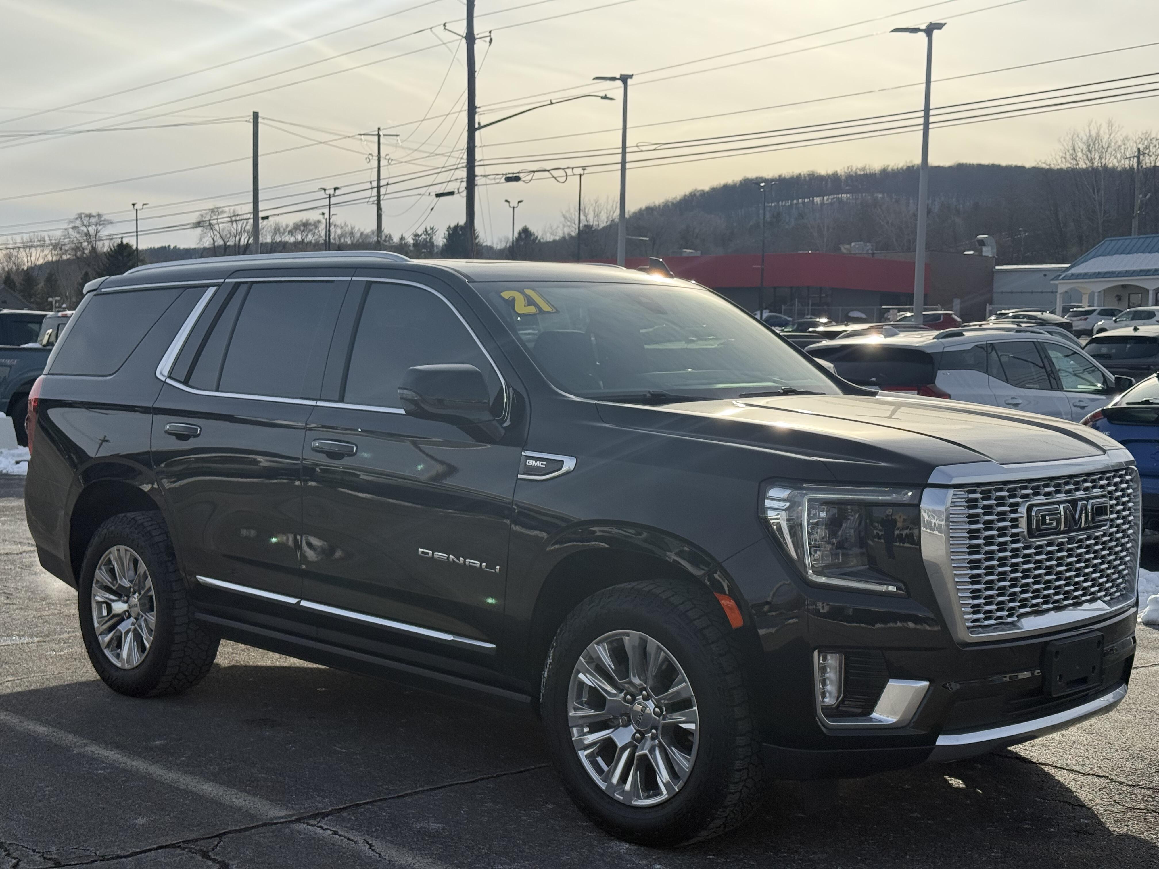 2021 GMC Yukon Denali's photo