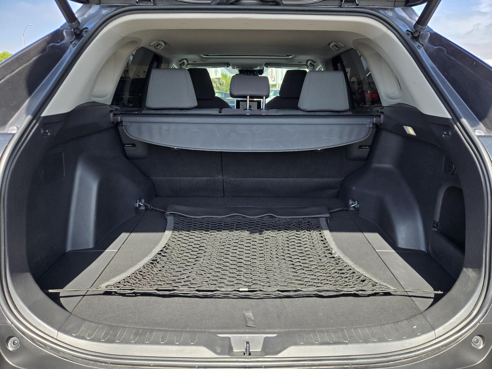 2023 Toyota RAV4 XLE - Photo 29