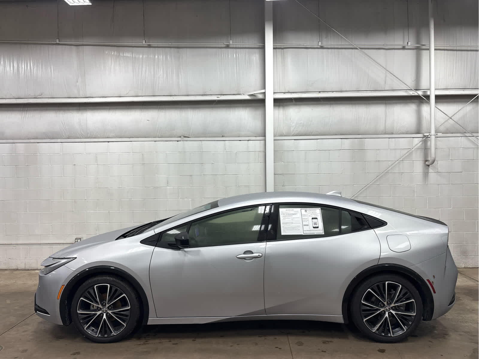 Used 2024 Toyota Prius XLE with VIN JTDACAAU6R3016993 for sale in Wilmington, OH