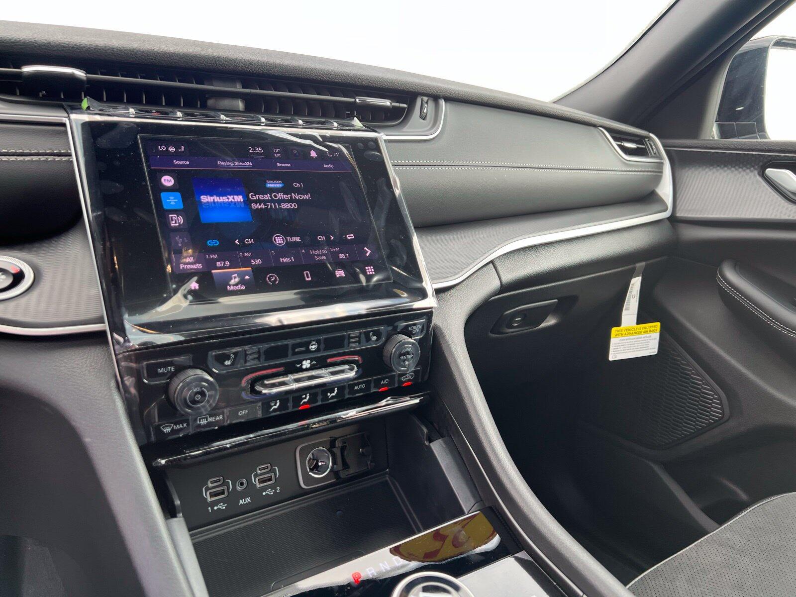 2025 Jeep Grand Cherokee Altitude - Photo 27