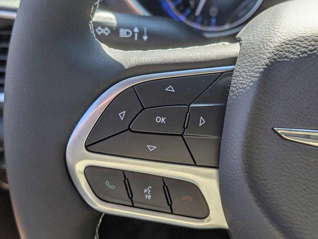 2026 Chrysler Pacifica Select - Photo 16