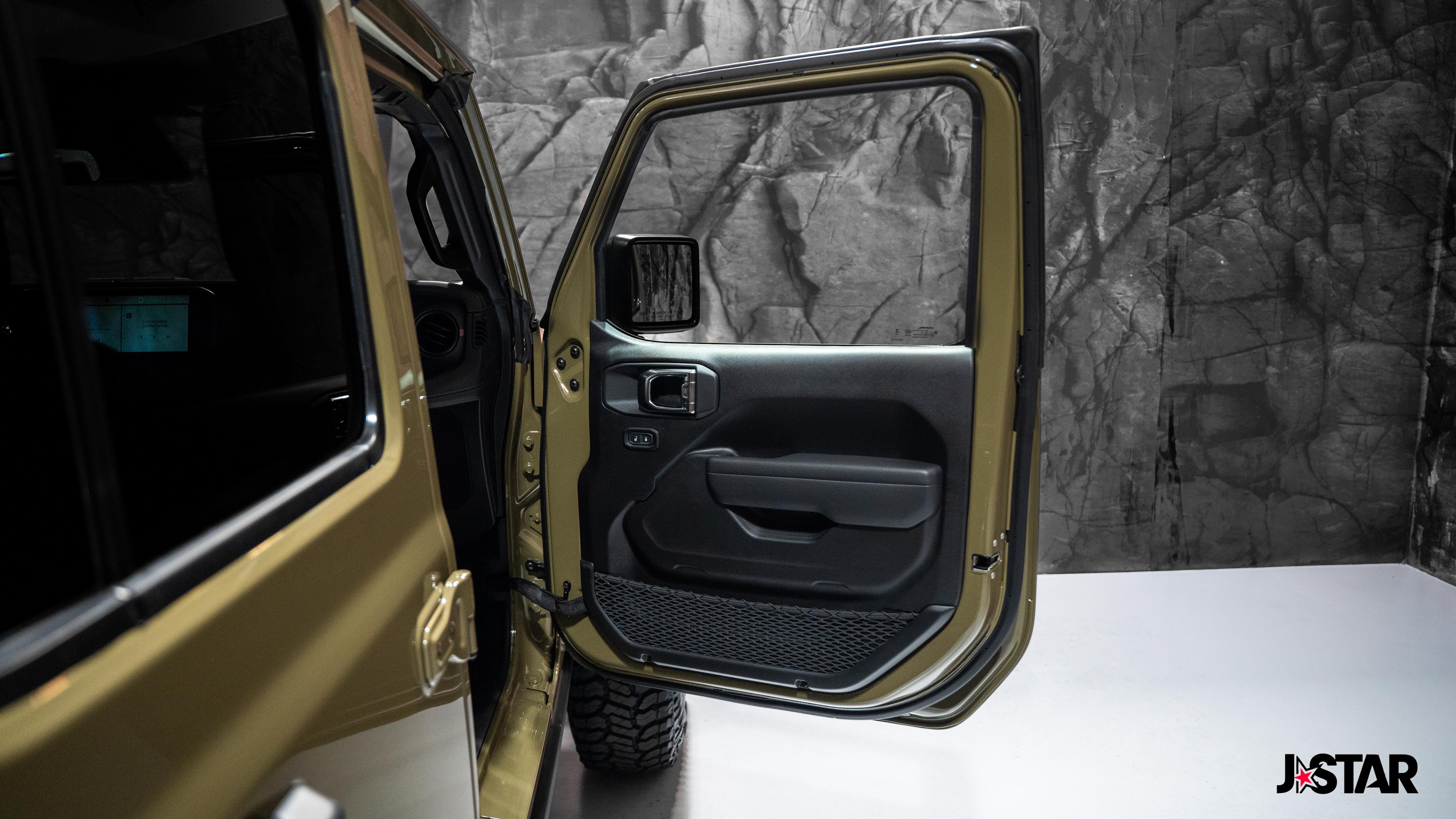 2025 Jeep Wrangler 4-Door Rubicon - Photo 9