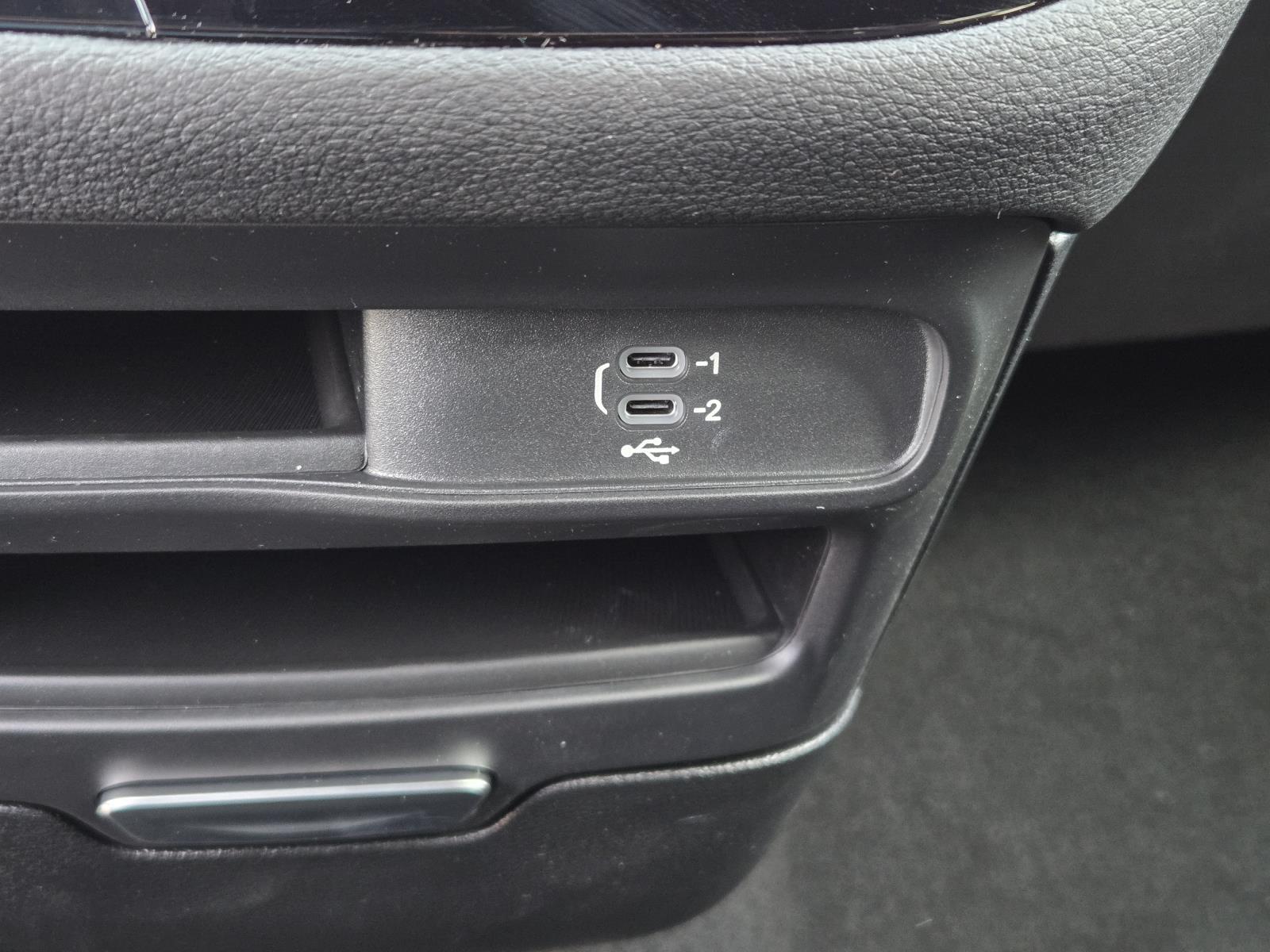 2026 Chrysler Pacifica Select - Photo 16