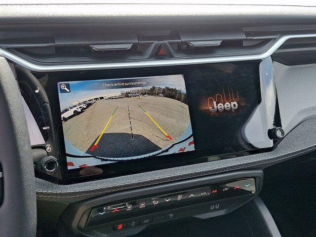 2026 Jeep Cherokee Laredo - Photo 12