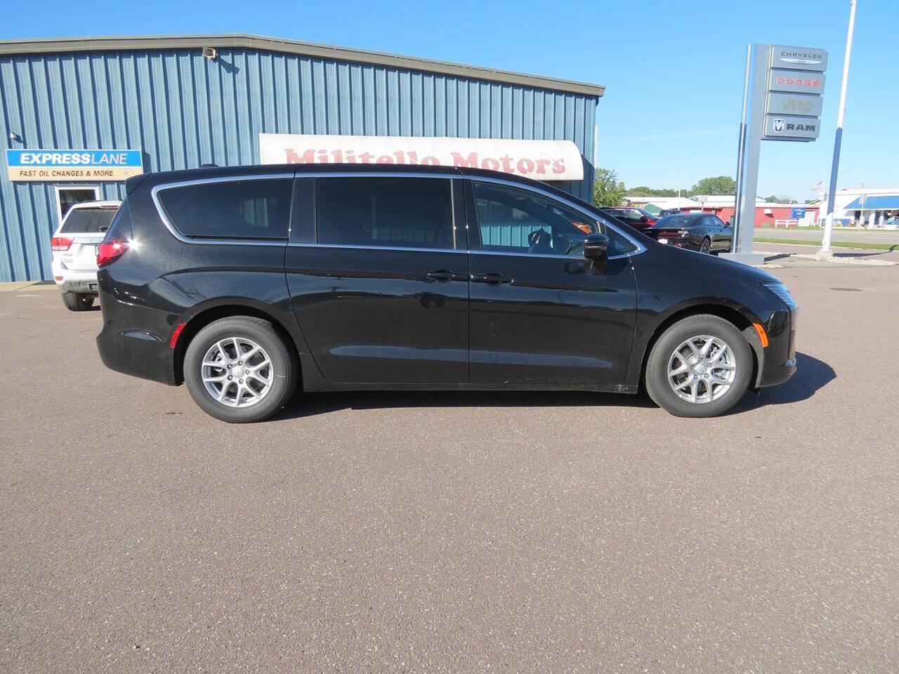 2027 Chrysler Pacifica