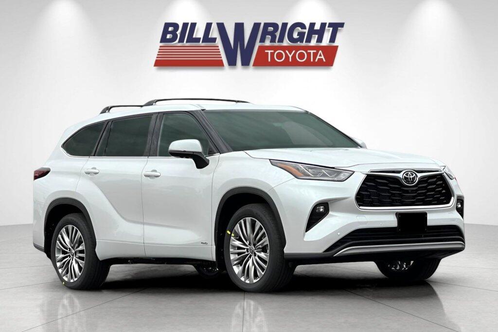 2026 Toyota Highlander Hybrid Platinum