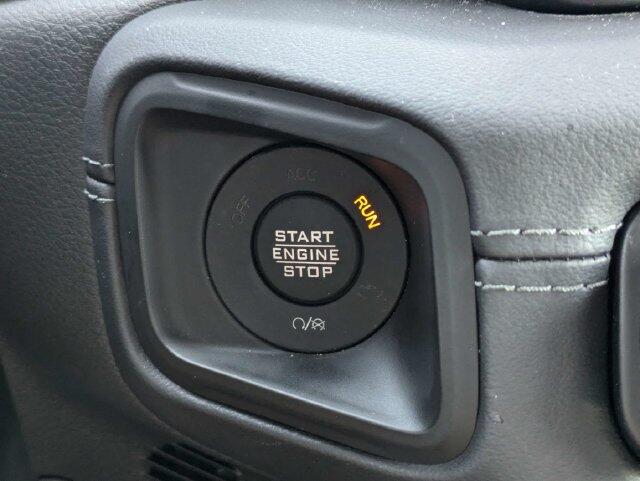 2025 Jeep Wrangler 4-Door Sahara - Photo 29