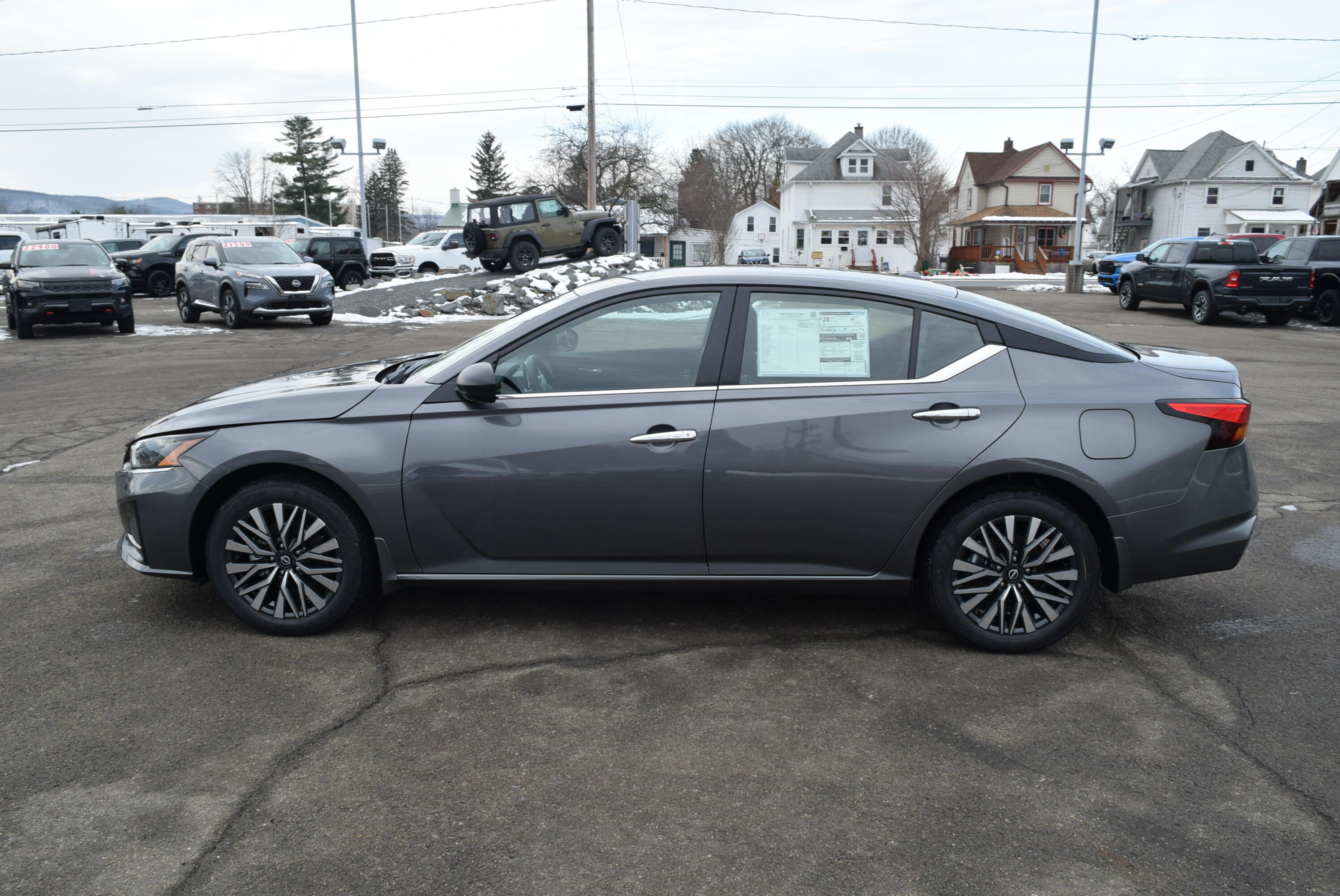 2025 Nissan Altima SV's photo