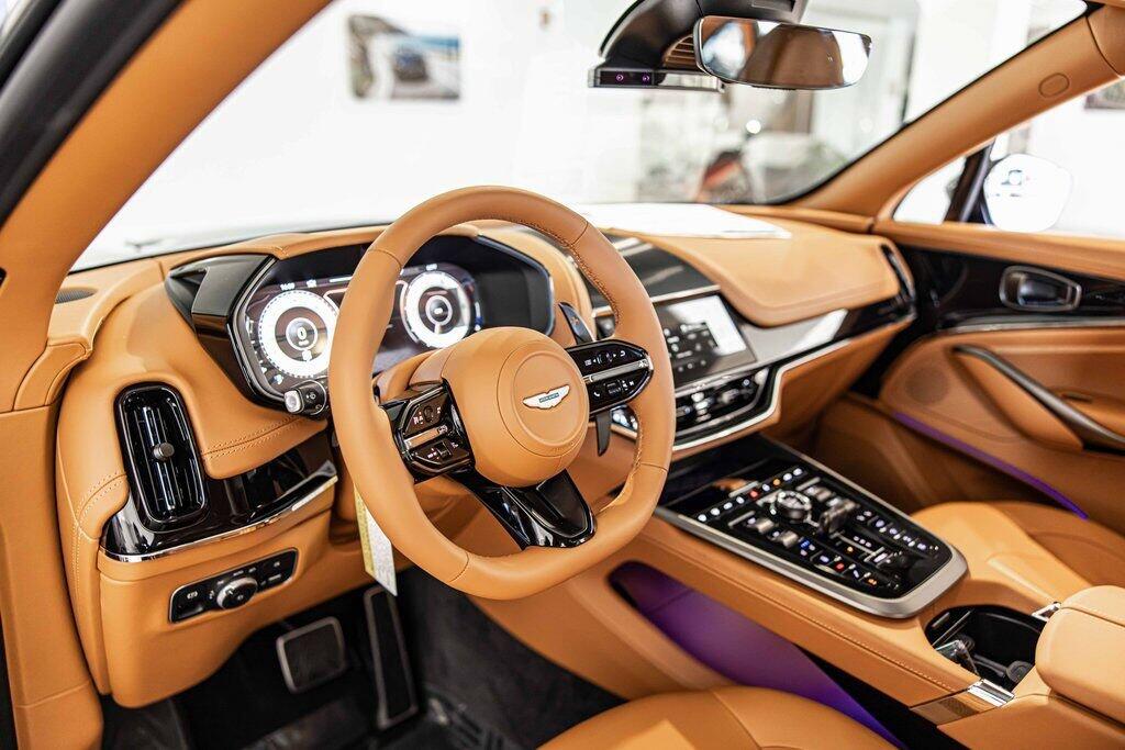 2026 Aston Martin DBX 707 - Photo 21