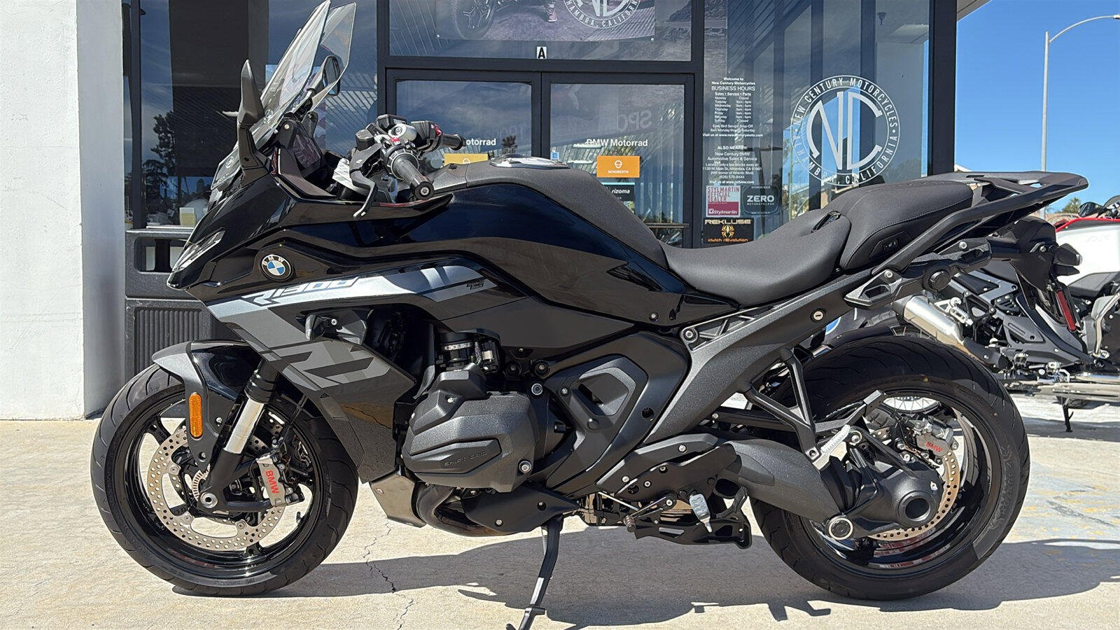 2026 BMW R1300RS