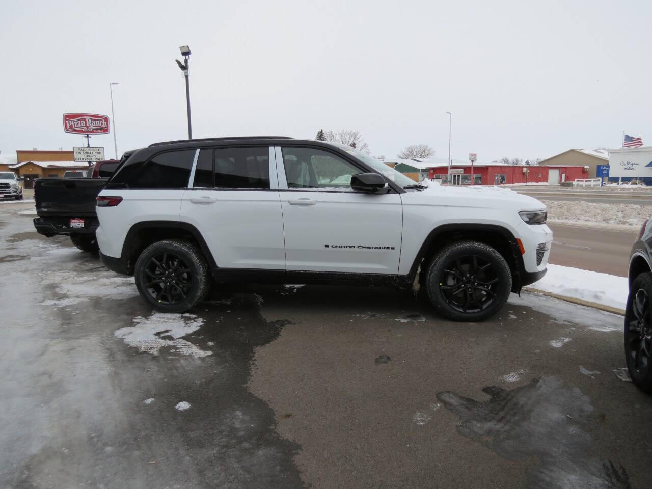 2025 Jeep Grand Cherokee Limited's photo