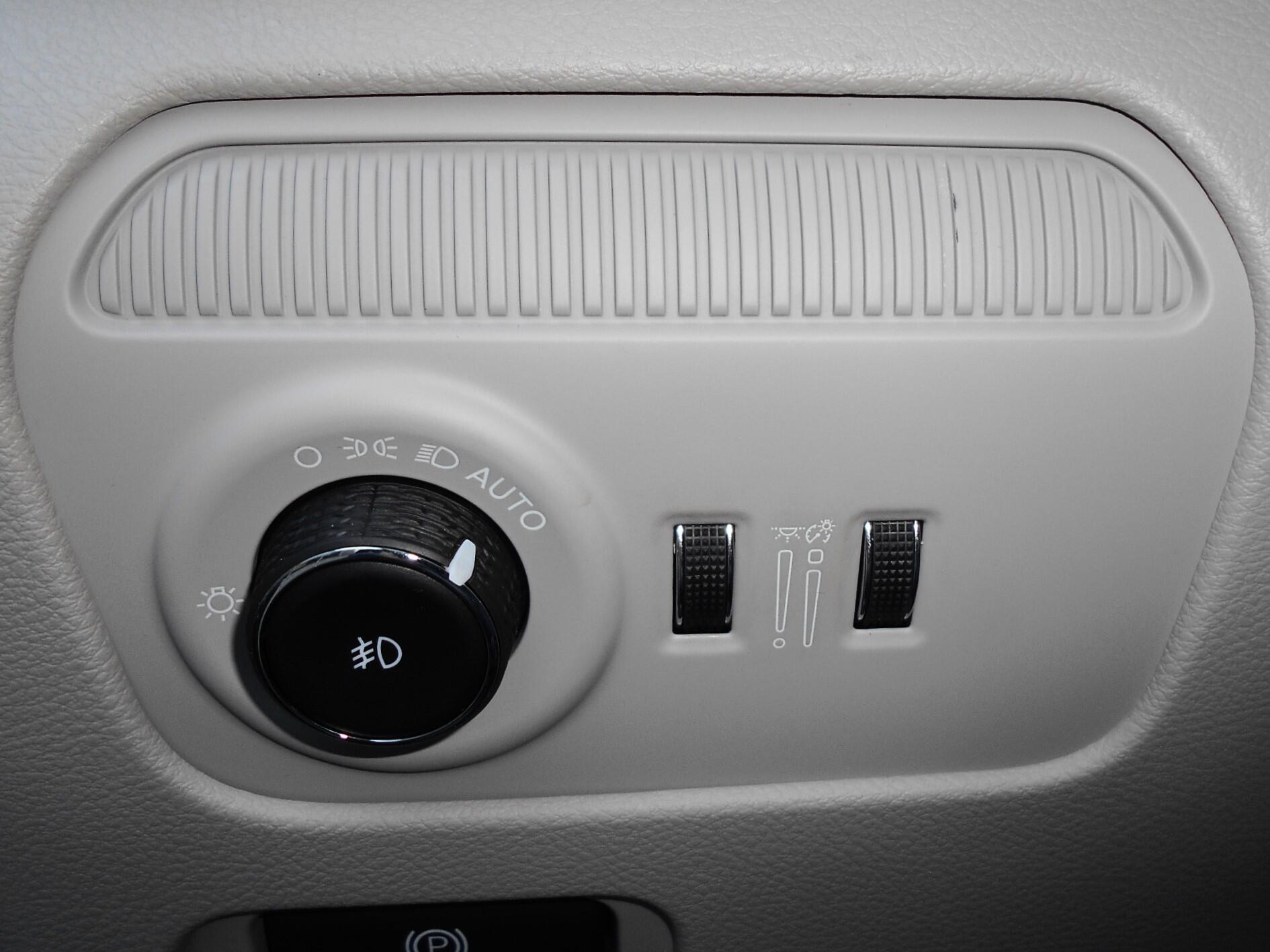 2025 Jeep Wagoneer Series II - Photo 27