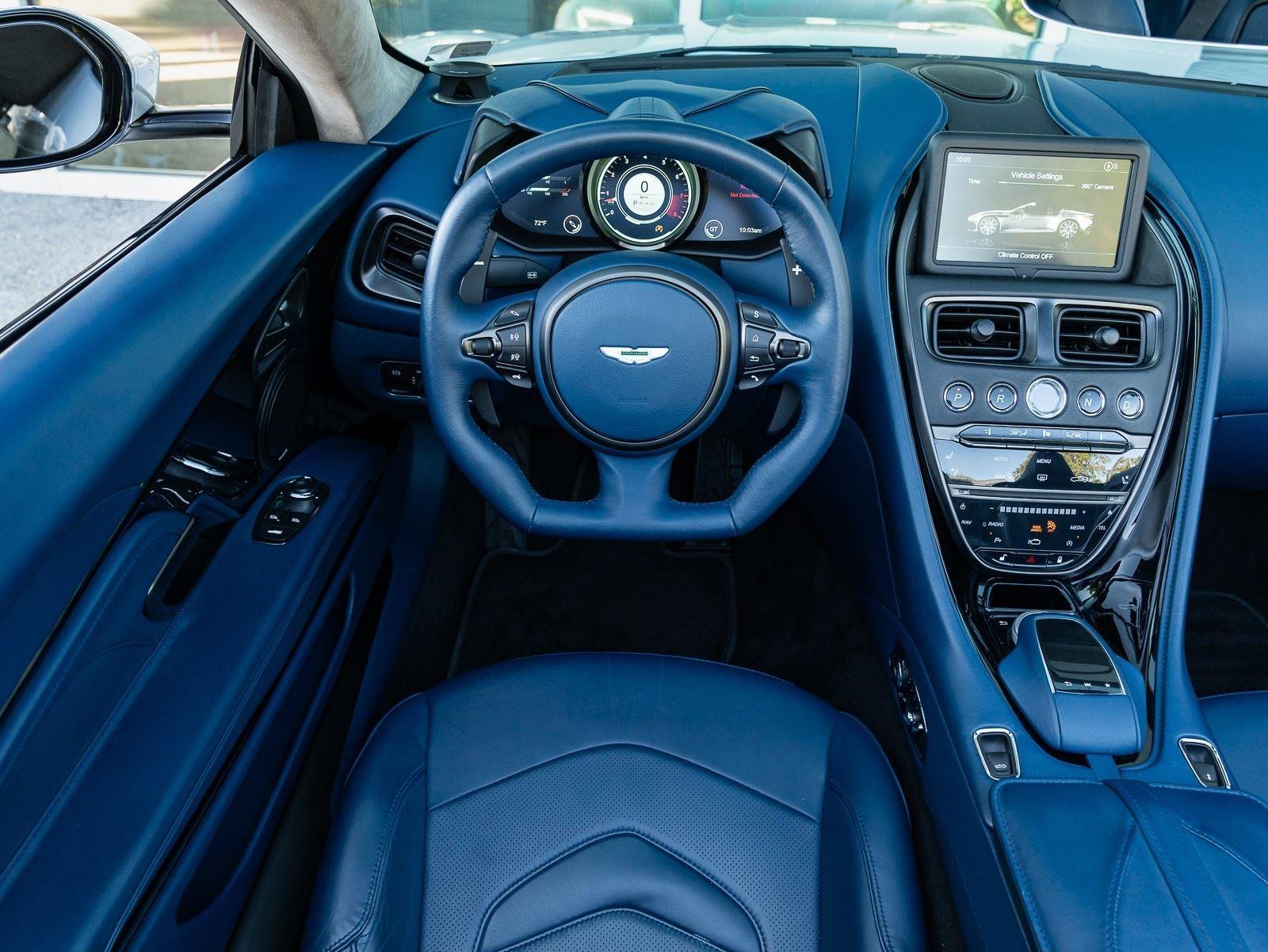 2020 Aston Martin DBS Superleggera Base - Photo 6