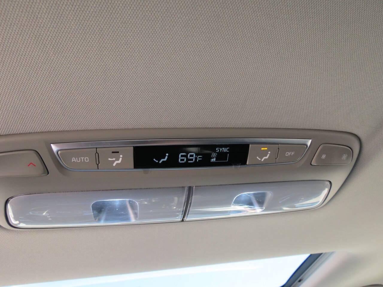 2022 Kia Telluride EX - Photo 27