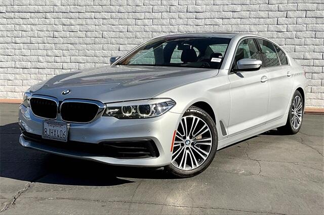 2019 BMW 5 Series 530i's photo