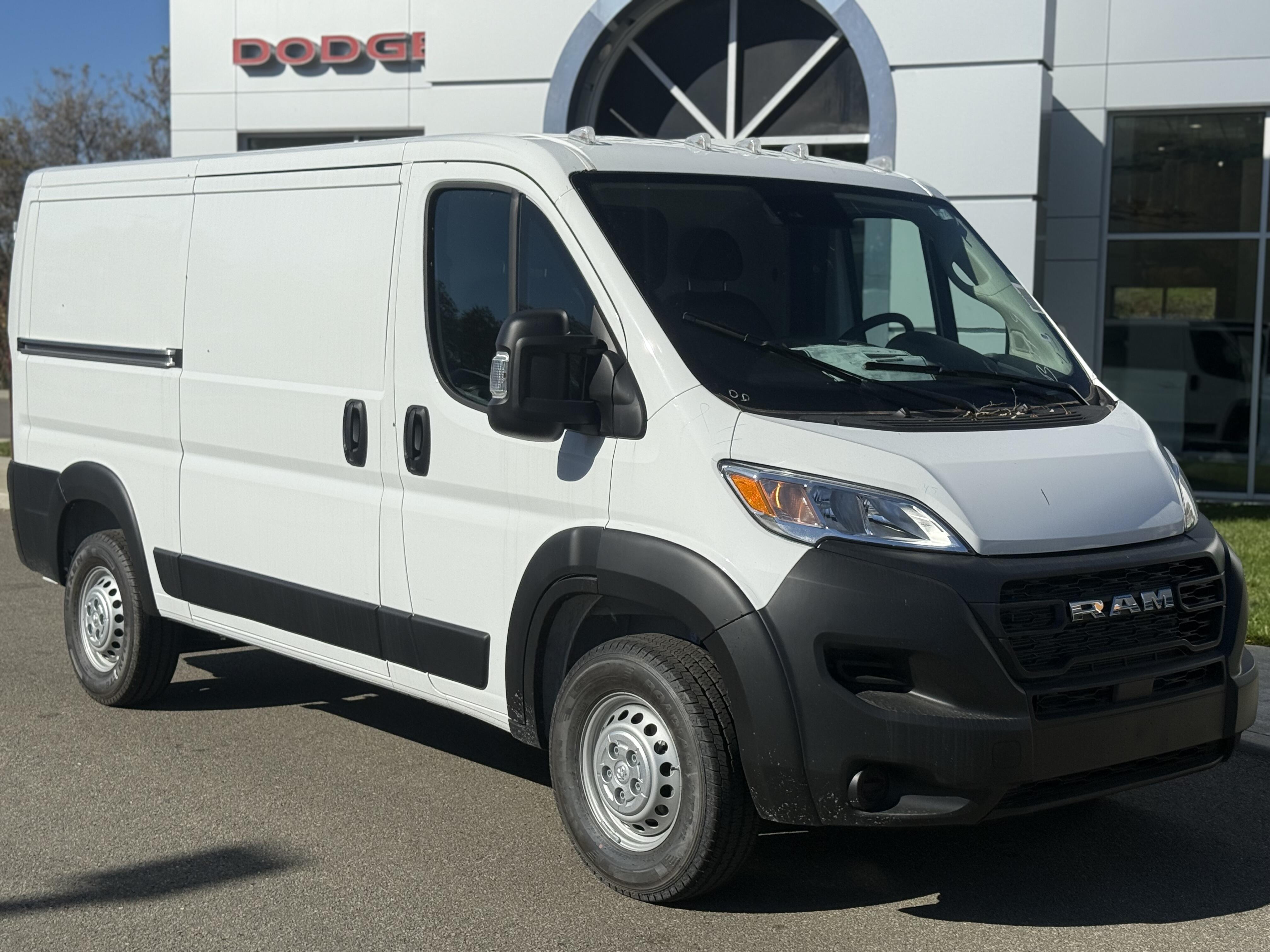 2025 RAM ProMaster 3500 Promaster 3500 Tradesman Cargo Van Low Roof 136' Wb