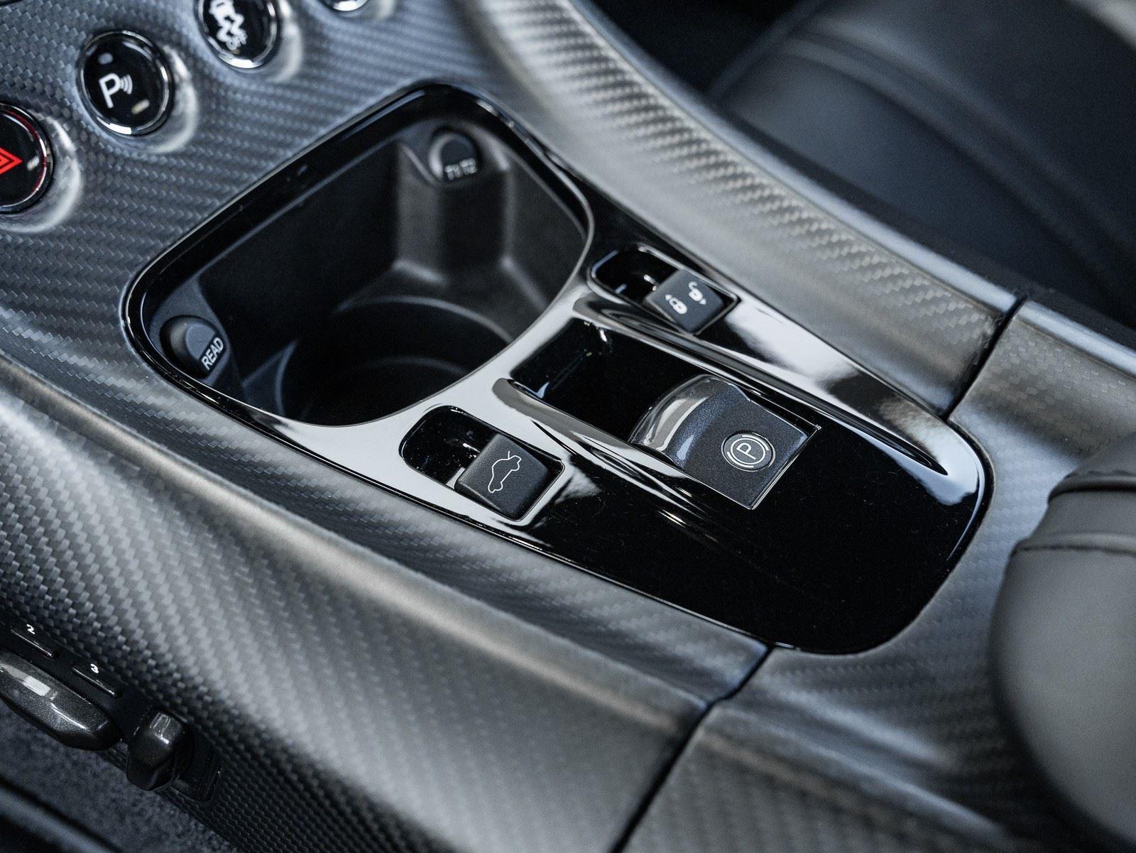 2019 Aston Martin Rapide - Photo 37