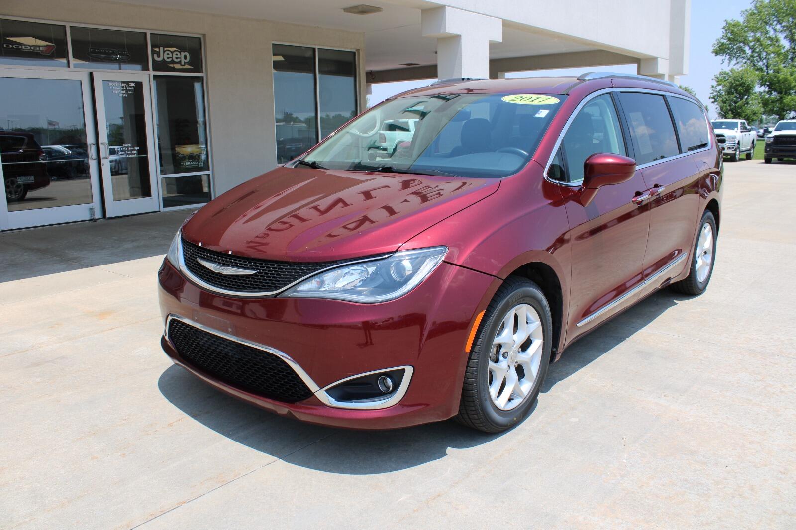 Used 2017 Chrysler Pacifica Touring-L Plus with VIN 2C4RC1EG0HR788614 for sale in Highland, IL