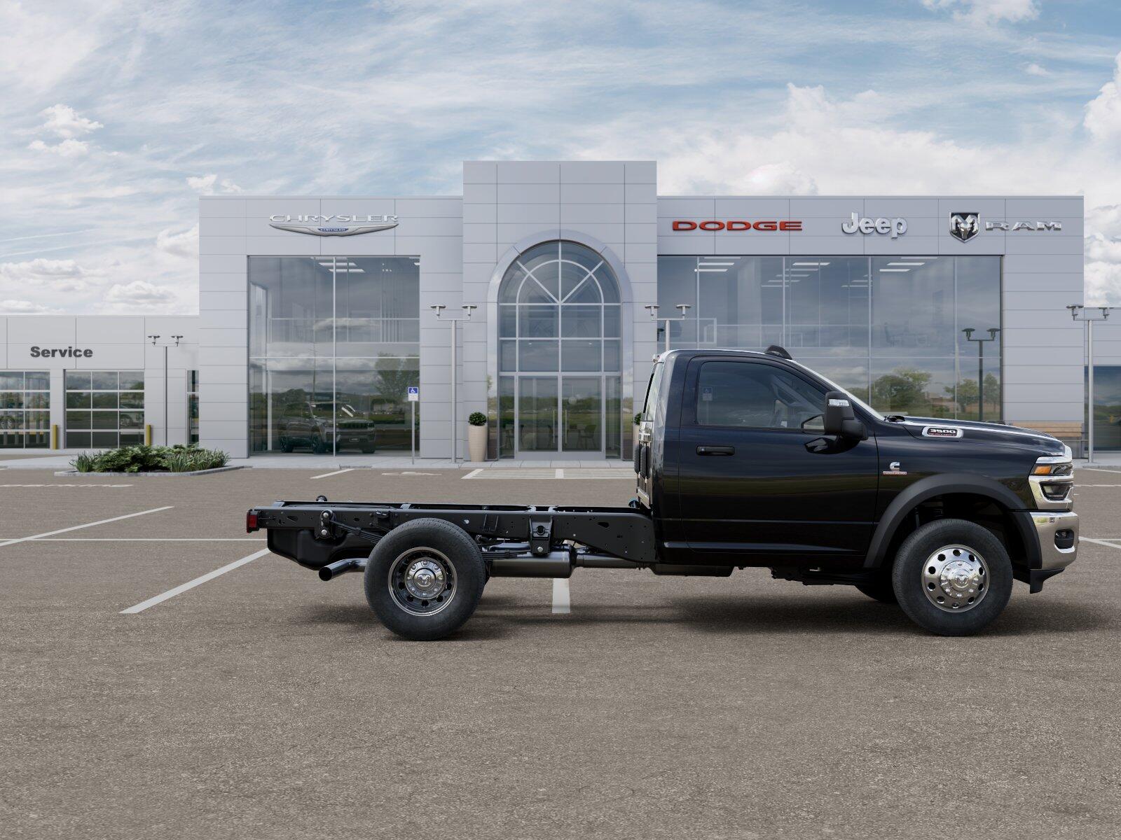 2025 RAM 3500 Chassis Tradesman - Photo 26
