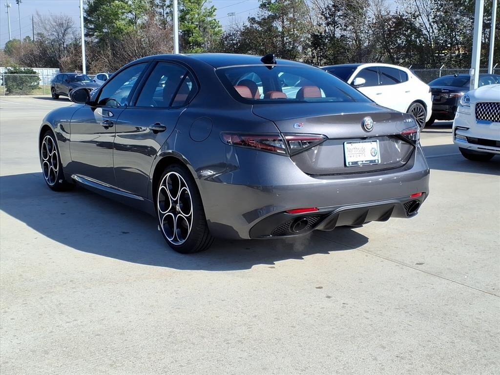 2026 Alfa Romeo Giulia Base - Photo 9