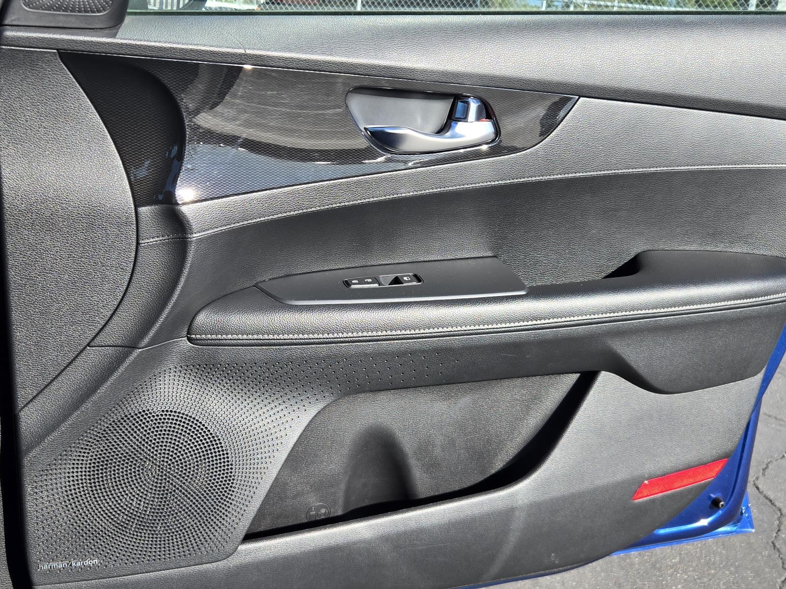 2021 Kia Forte GT-Line's photo