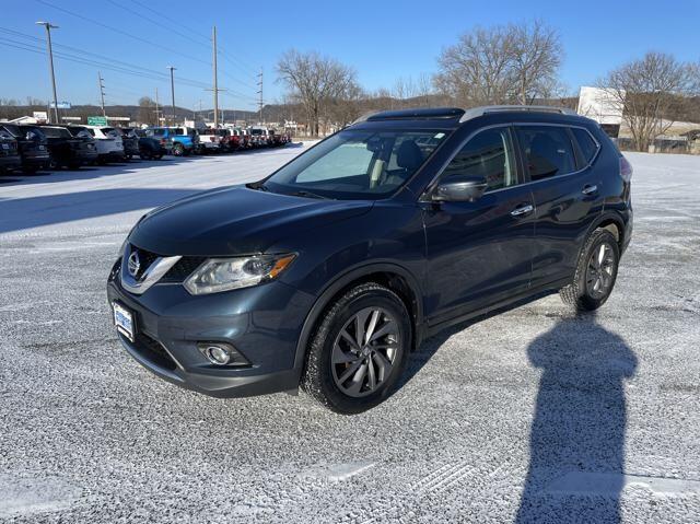 Used 2016 Nissan Rogue SL with VIN 5N1AT2MV6GC807558 for sale in Boscobel, WI