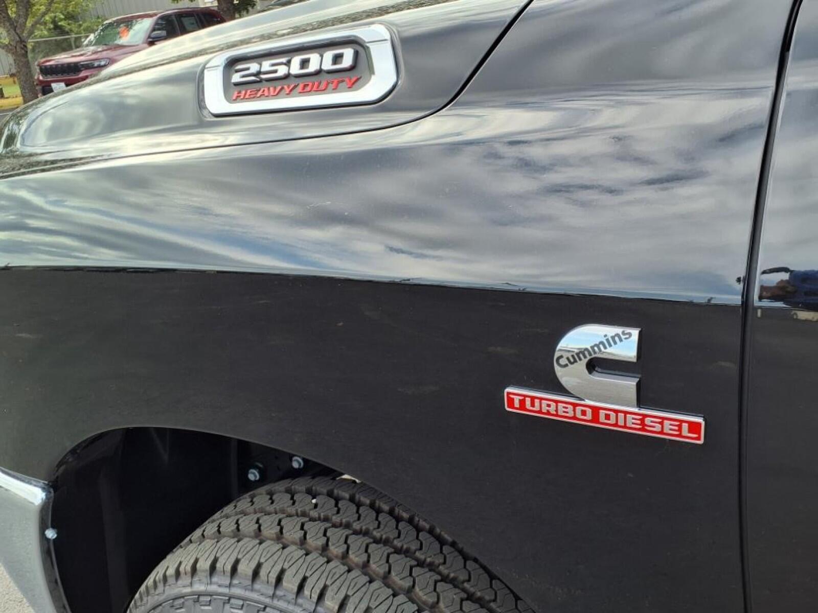 2025 RAM 2500 Tradesman - Photo 9