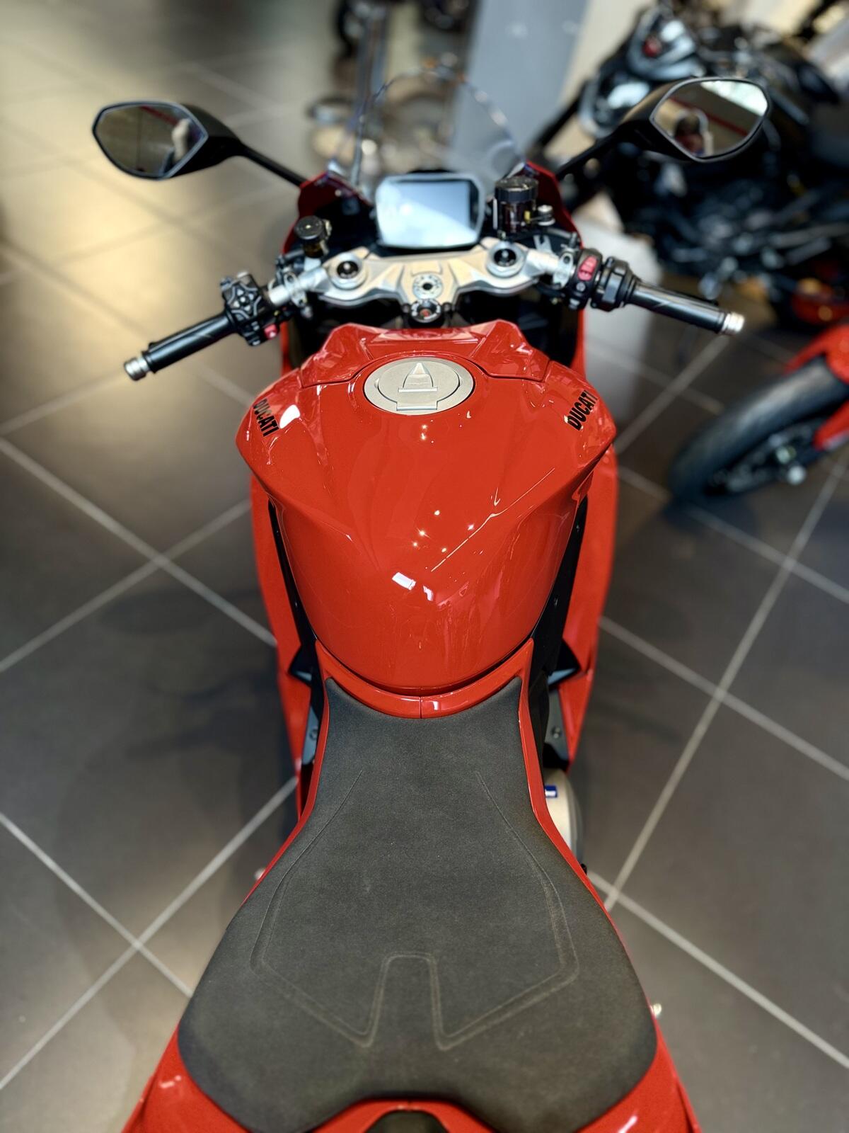 New 2026 Ducati PANIGALE V2 