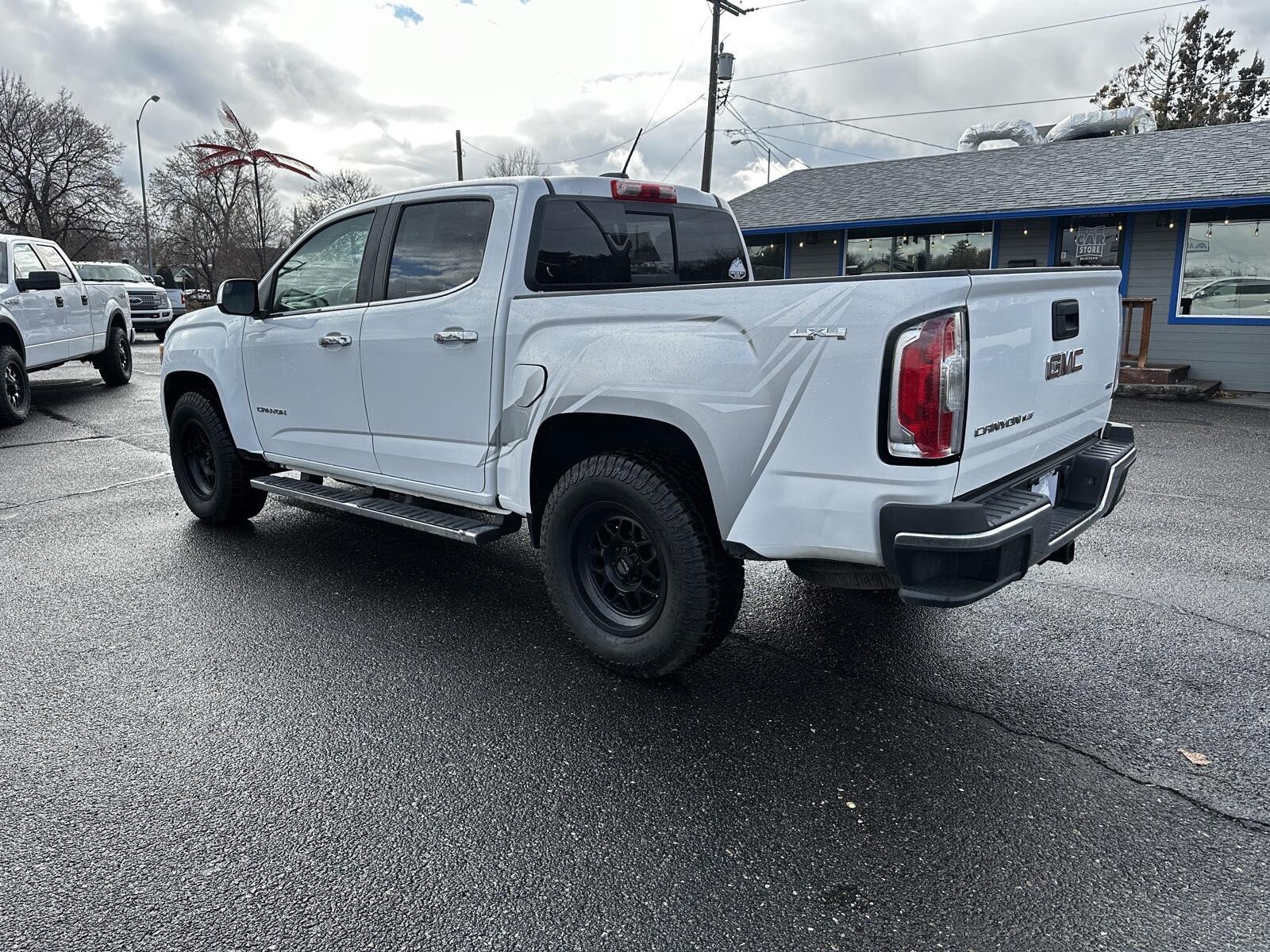 2017 GMC Canyon SLT photo 6