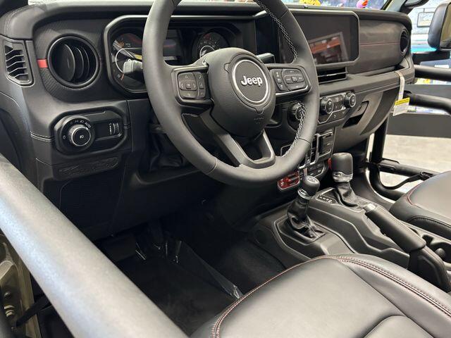2025 Jeep Wrangler 4-Door Rubicon - Photo 16
