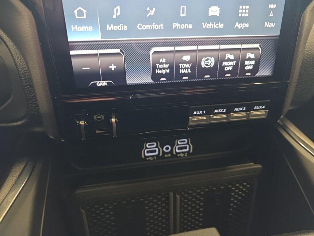 2026 RAM 3500 Laramie - Photo 22