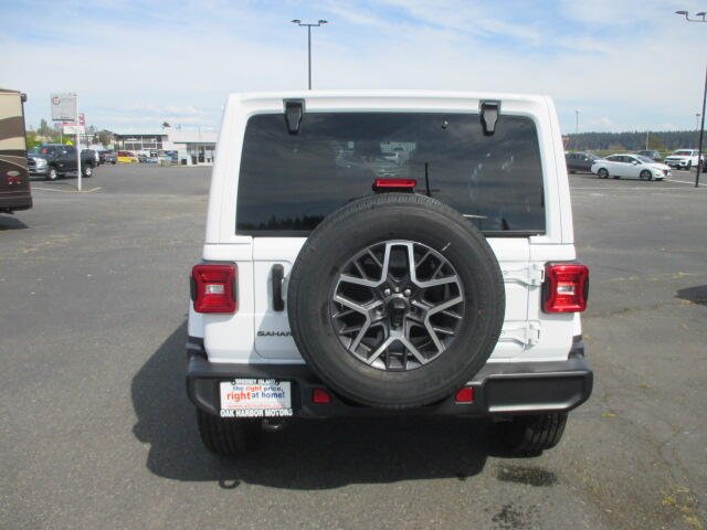 2025 Jeep Wrangler 4-Door Sahara - Photo 8