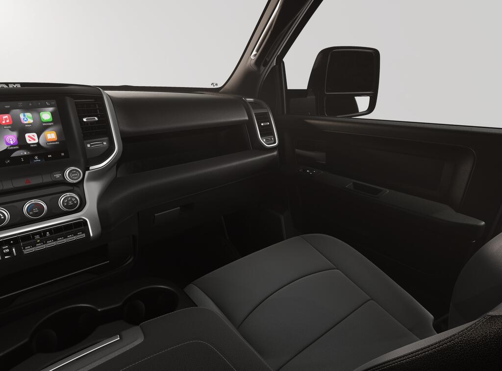 2026 RAM 3500 Chassis Tradesman - Photo 7