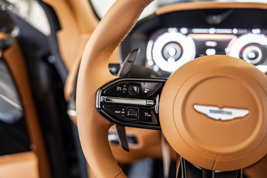 2026 Aston Martin DBX 707 - Photo 26