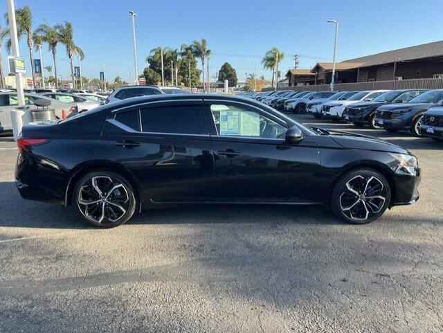 2023 Nissan Altima SR - Photo 6