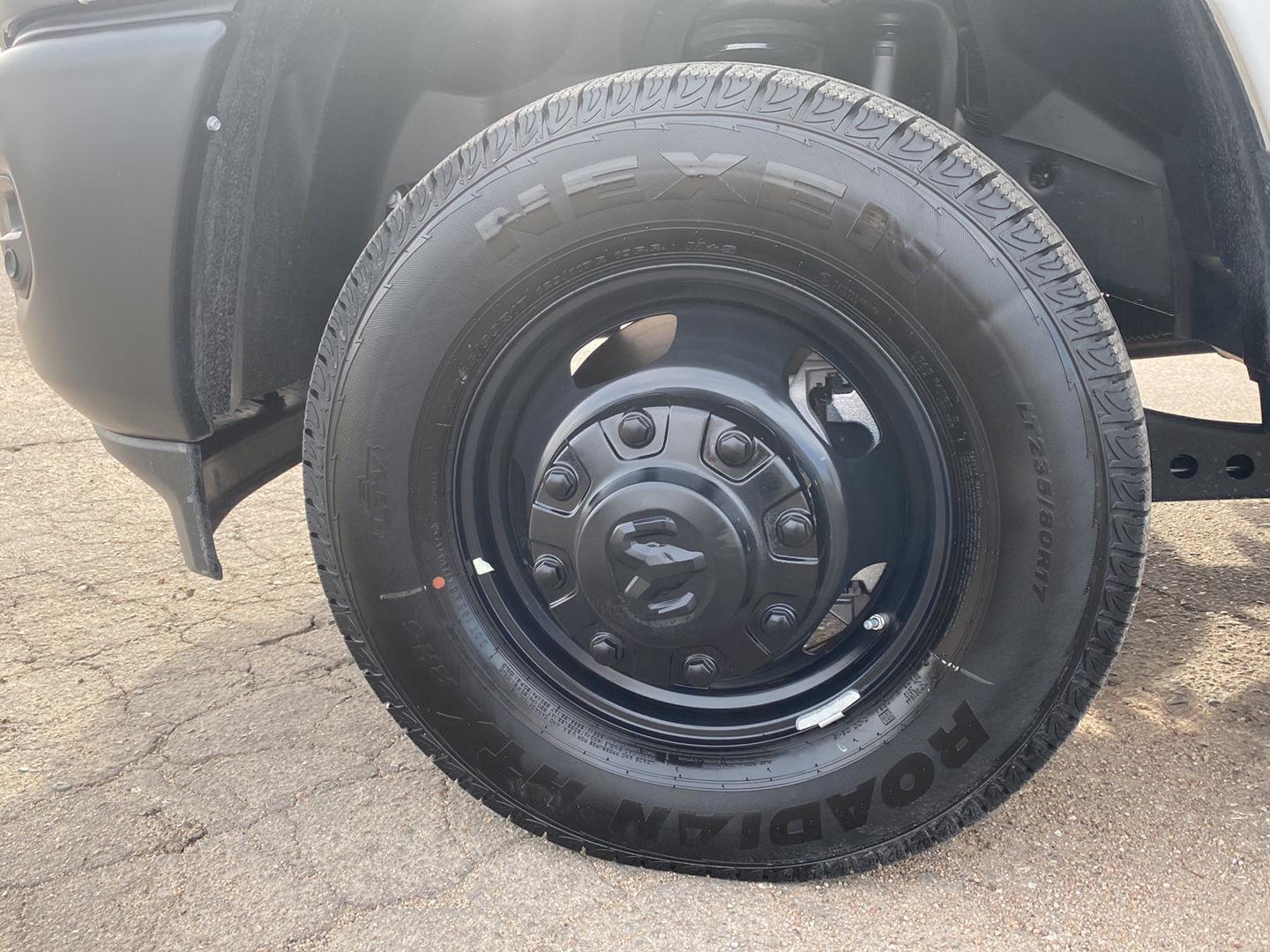 2026 RAM 3500 Tradesman - Photo 9