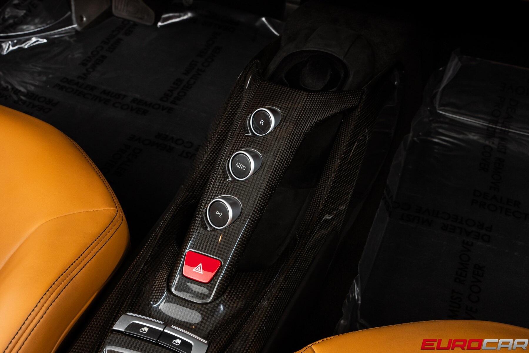 2017 Ferrari 488 Spider *CARBON INTERIOR * IMMACULATE CONDITION*Image 33