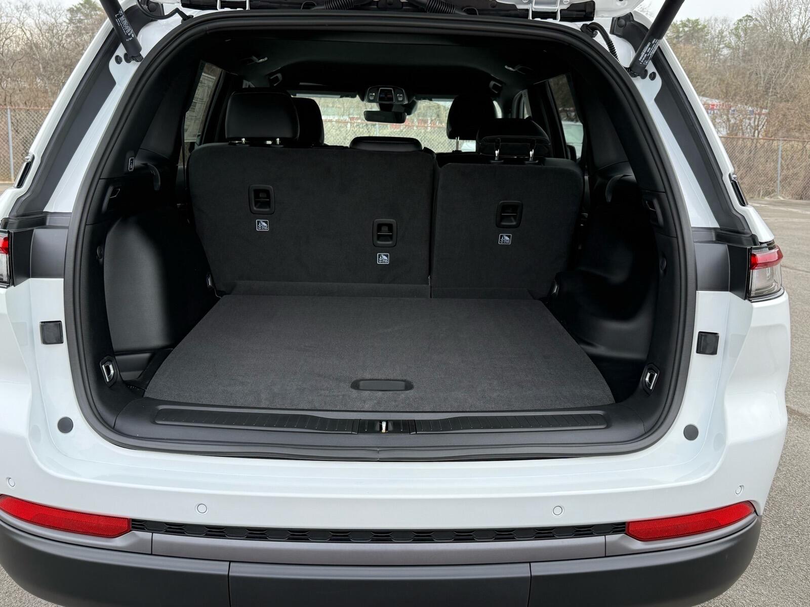 2026 Jeep Grand Cherokee Laredo - Photo 15