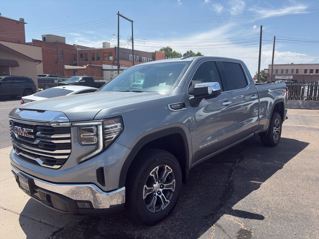 2026 GMC Sierra SLT