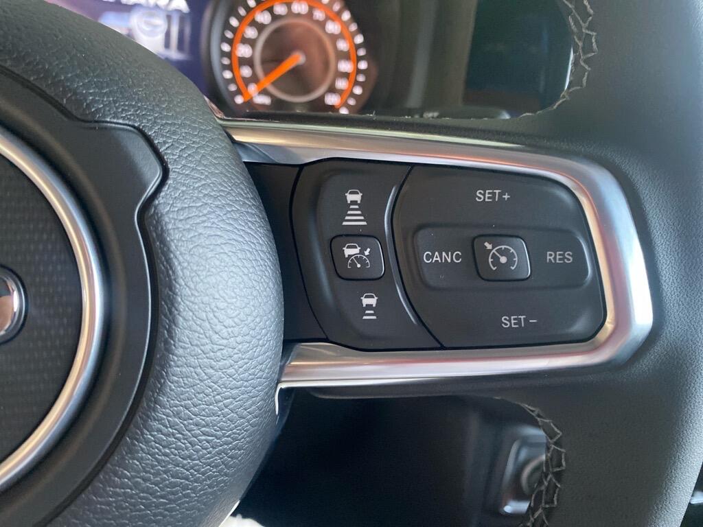 2025 Jeep Wrangler 4-Door Sahara - Photo 28