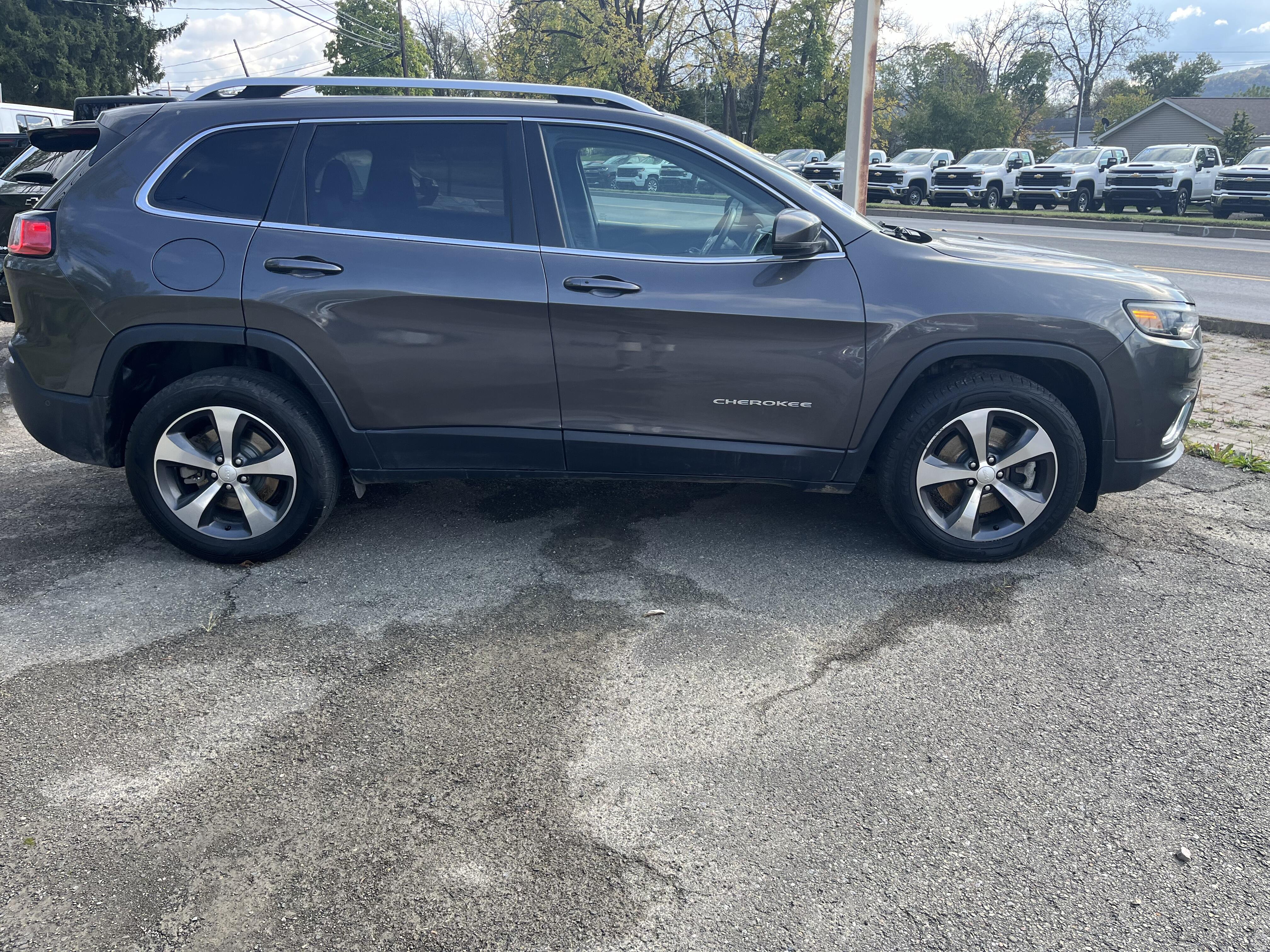 Used 2019 Jeep Cherokee Limited with VIN 1C4PJMDN5KD211151 for sale in Towanda, PA