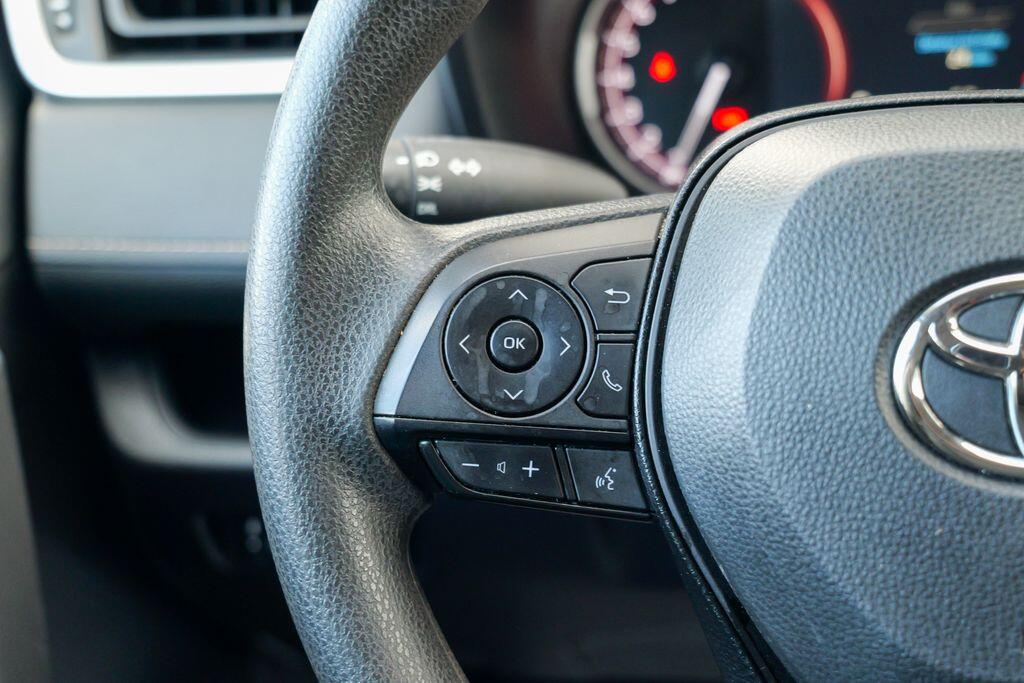 2024 Toyota RAV4 LE - Photo 37