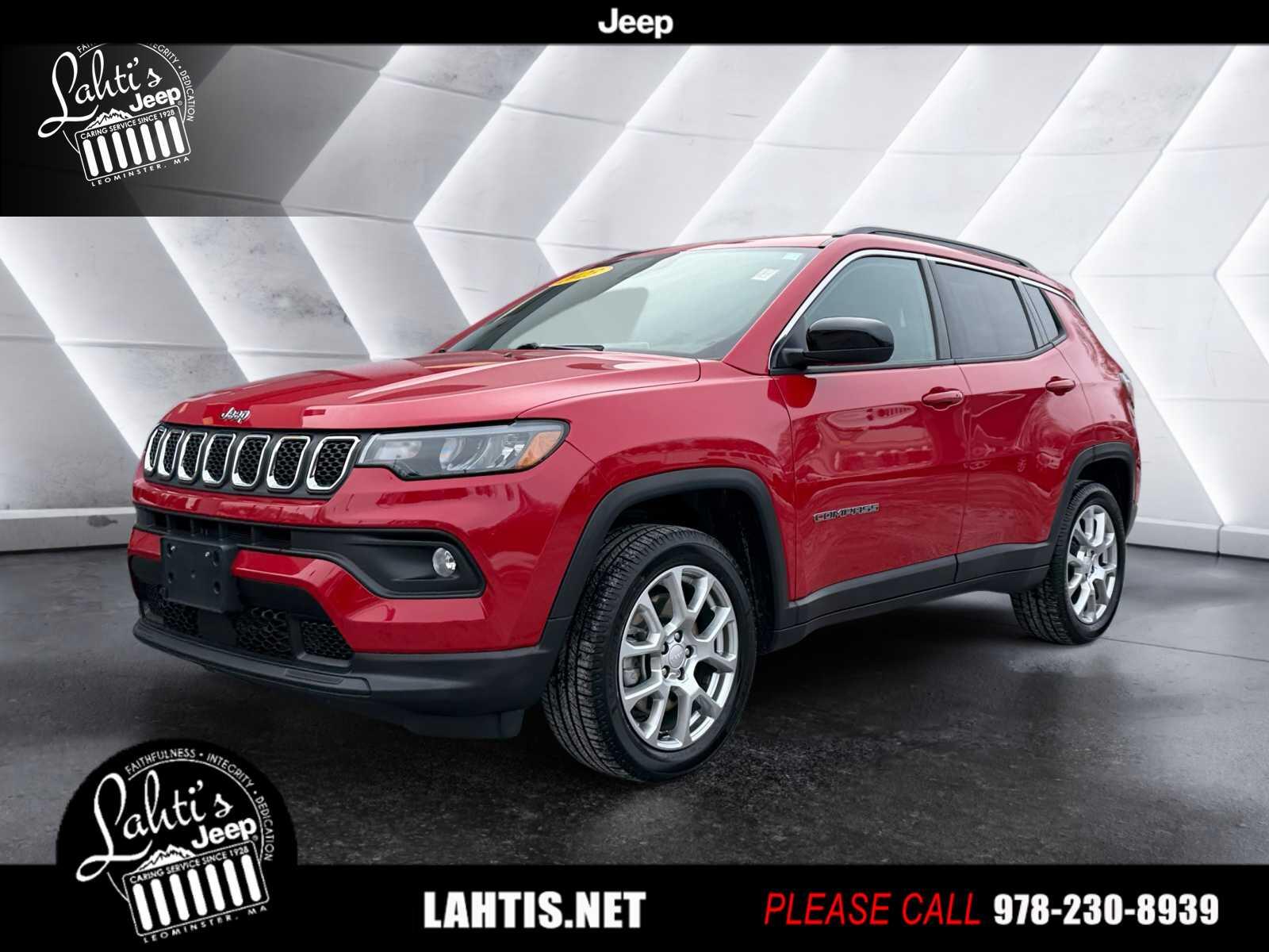 2023 Jeep Compass Latitude Lux's photo